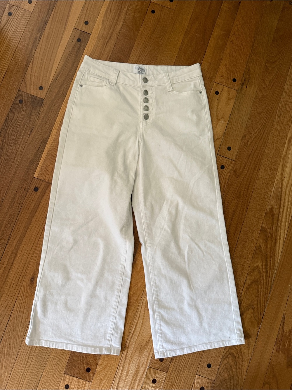 Time and Tru White Button Fly Wide Leg Crop Jeans Size 2